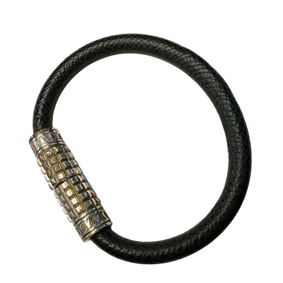 Louis Vuitton Black Taiga Leather Digit Bracelet w Dust Bag, Box & Care Booklet - Picture 2 of 15